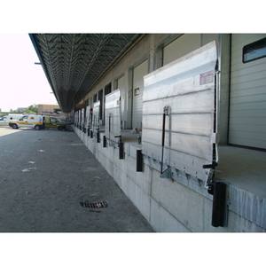 Rampa Manual Fija con Amortiguador de Gas CR-GAS106B de Aleación de Aluminio, Capacidad de Carga de 5000-6000 kg, Plataforma Niveladora - Product Image 2