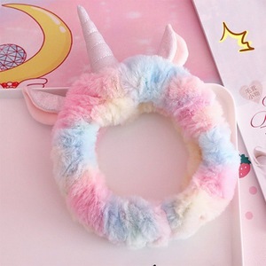 ที่คาดผมตุ๊กตายูนิคอร์นไล่สีแบบ Tie-dye สินค้าขายดีข้ามพรมแดน ของเล่นตุ๊กตาผ้าพลัฌสำหรับมัดผม สไตล์ยุโรปและอเมริกา - Product Image 4