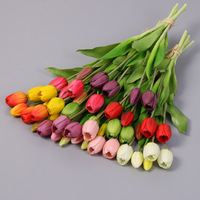 Fleur de tulipe artificielle en PU de qualité supérieure, toucher réel, 5 têtes, durable, décoration d'intérieur pour la remise des diplômes, la fête des pères, Pâques - 9 couleurs, 39-40 cm
