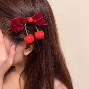 고급스러운 귀여운 달콤한 기질의 소녀 헤어 액세서리 내구성 있는 5cm 사이드 클립 체리 레드 리본 벨벳 소재 내구성 있는 리본 - Product Image 5
