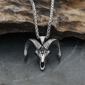 Yunnique – collier avec pendentif tête de bélier en acier inoxydable, chaîne de 60cm, bijoux en forme de crâne d'animal pour hommes et femmes, Style Hip Hop - Product Image 1