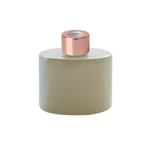 Diffuseur d'arôme bouteille bouchon en or 100ml diffuseur de roseau bouteille en verre bouteille de parfum de luxe pour la décoration d'hôtel