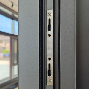 Ventana Corredera de Aluminio Color Negro Personalizada Deioux, Ventanas con Doble Acristalamiento con Recubrimiento en Polvo - Product Image 5