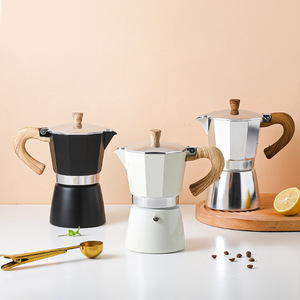 Estufa <span class=keywords><strong>italiana</strong></span> portátil de acero inoxidable, Mocha eléctrica negra mate para café Espresso, Moka, con mango de madera - Product Image 3