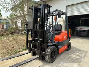 Buen estado Toyota FD30 4,5 metros Carretilla elevadora usada Venta CALIENTE Alta calidad 3T Carretilla elevadora diesel usada barata para la venta - Product Image 2