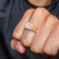Bague Homme en Gros, Plaqué Or, Texture Pépite, Zircon Sertis, Cadre Octogonal, Style Hip Hop, Personnalisable, Unisexe, Bijou de Doigt Tendance
