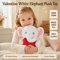 Peluche éléphant blanc personnalisée tenant un cœur rouge, animal en peluche, cadeau de la Saint-Valentin, peluche éléphant douce