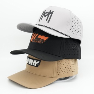 Casquette de baseball perforée découpée au laser en polyester imperméable à 5 panneaux avec logo personnalisé en PVC pour le sport et le golf - Product Image 5