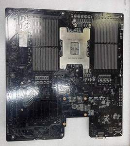 Carte mère de serveur KRPA-U16 SP3 d'occasion pour EPYC 7003 7002 16 DIMM DDR4 3200 PCIe 4.0 x24 12 NVMe 16 SATA OCP 2.0 EEB - Product Image 4