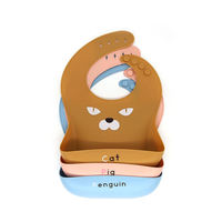 Bavoirs en silicone pour bébé, populaires, imperméables, unisexes, doux, de qualité alimentaire, écologiques, antibactériens, avec un design imprimé d'animaux personnalisé pour les enfants