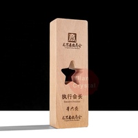 Trofeo de Madera de Haya al por Mayor, Listo para Enviar, Popular, con Base y Logotipo Serigrafiado, Ideal para Regalo de Oficina