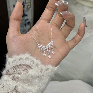Collar de Perlas de Plata de Ley S925, Estilo Clásico de Lujo Ligero con Tres Diamantes, Estilo Reina, Color Blanco Australiano, para Mujer - Product Image 2