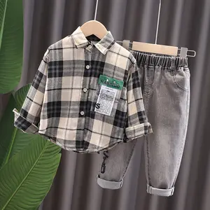 China Product Jongens Herfst Boetiek Mode Geruit Shirt Hebben Letters Set Kleding Voor Jongens