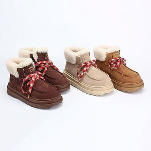 Nouvelles bottes d'hiver en fourrure, bottes chaudes en coton pour femmes, chaussures d'extérieur pour femmes, chaussures de haute qualité pour femmes - Product Image 6