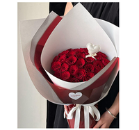Papier d'emballage floral argenté scintillant, esthétique haut de gamme, matériau d'emballage pour bouquets, pour la création de compositions florales faites main