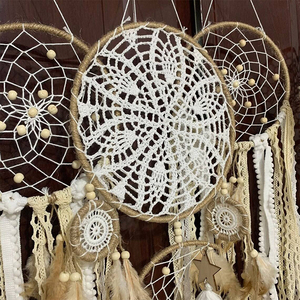 Set di 5 Acchiappasogni in Stile Boho Indiano con Pendenti a Forma di Luna e Piume - Product Image 2