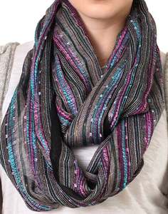 ผ้าพันคอถักทำด้วยมือจากศิลปะการออกแบบสิ่งทอลายทแยงยาวที่เป็นเอกลักษณ์และมีสไตล์สำหรับฤดูใบไม้ผลิปรับแต่งโลโก้ได้โดยตรงจากอินเดีย - Product Image 1