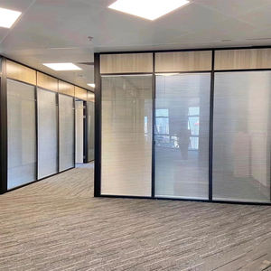Cloison modulaire en verre et aluminium pour bureau, séparateur de pièce, démontable, utilisation en bâtiment commercial, autoportante - Product Image 2