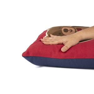 Cuscino Decorativo Excelsa 45x45x20 Cm in Cotone Design Orsacchiotto Vintage su Sfondo Rosso - Product Image 5