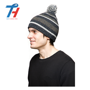 100% ACRYLIQUE Personnalisé Hommes Tricoté <span class=keywords><strong>Noir</strong></span> Crâne <span class=keywords><strong>Bonnet</strong></span> Laine Acrylique <span class=keywords><strong>Avec</strong></span> <span class=keywords><strong>pompon</strong></span> - Product Image 1