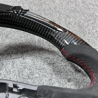 Volant de voiture de haute qualité adapté pour Toyota Supra fibre de carbone et matériau Alcantara de volant de lumières LED