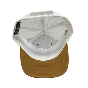 Casquette Trucker structurée à profil moyen avec broderie 3D personnalisable et dos en maille, pour un style sportif, tendance et décontracté, fabriquée au Vietnam - Product Image 4