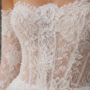 Abito da <span class=keywords><strong>sposa</strong></span> a sirena senza spalline con corsetto, senza maniche, con <span class=keywords><strong>sopragonna</strong></span>, tutto in pizzo, linea ad A, strascico a cappella, decorazioni floreali, modello a tromba, personalizzabile - Product Image 4