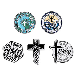 Pin esmaltado de la Cruz de Jesús con mensaje religioso: No te preocupes, <span class=keywords><strong>Dios</strong></span> te oye, confía, <span class=keywords><strong>gracias</strong></span> a <span class=keywords><strong>Dios</strong></span>. Joyería, regalo. - Product Image 1