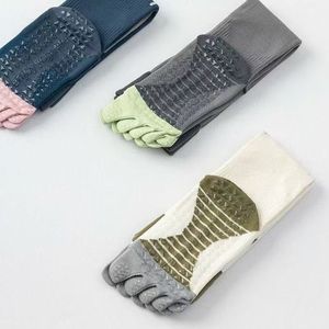 ถุงเท้าโยคะห้านิ้วผ้าฝ้ายกันลื่นสำหรับผู้หญิงฤดูใบไม้ผลิฟิตเนสพิลาทิสวิ่งสีขาวสีเทาอ่อนสีน้ำเงินกรมท่า - Product Image 1