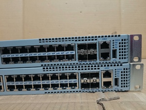 Arista DCS-7010T-48-R 48x RJ45 10/100/1000 4x SFP+ 1/10GbE Gigabit Ethernet Empilable VLAN LACP Routage <span class=keywords><strong>IP</strong></span> - Product Image 3