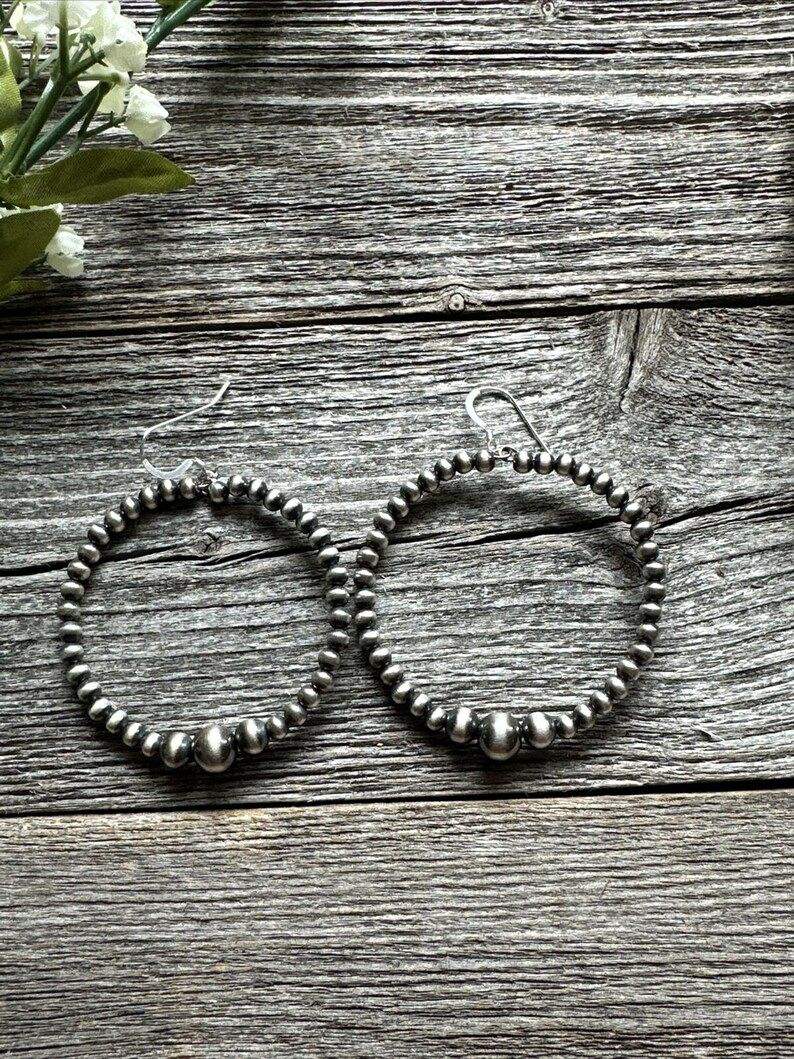 เช่นเดียวกับภาพ