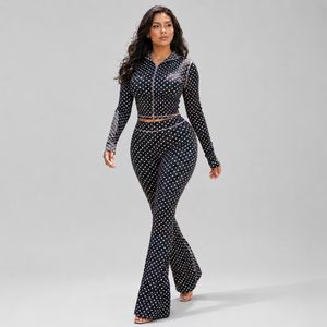 Ensemble 2 pièces tendance Y2K 2026 pour <span class=keywords><strong>femme</strong></span> : sweat à capuche court côtelé de couleur unie et <span class=keywords><strong>pantalon</strong></span> évasé taille haute – Survêtement streetwear - Product Image 2
