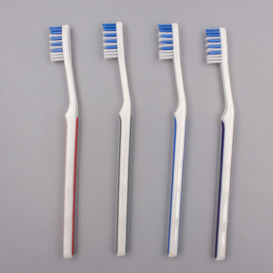 Cepillo de dientes para adultos, cepillo de dientes manual de cerdas suaves de alta densidad para el cuidado bucal diario - Product Image 1