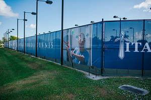 Tùy chỉnh xách tay PVC biểu ngữ in kỹ thuật số UV bảo vệ phản xạ cho quảng cáo khuyến mãi sự kiện dịch vụ xuất sắc - Product Image 6