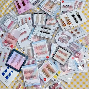 Venta al por Mayor de Fábrica: 10 <span class=keywords><strong>Uñas</strong></span> Postizas Hechas a Mano, Suministro Directo de Fábrica con Estilos Mixtos Personalizados Disponibles - Product Image 1