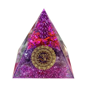 <b>Crystal</b> <b>Chip</b> Pyramid Resin Epoxy Craft Desktop Ornament Home Decoration Internal Engraving Collection Gift - Product Image 4