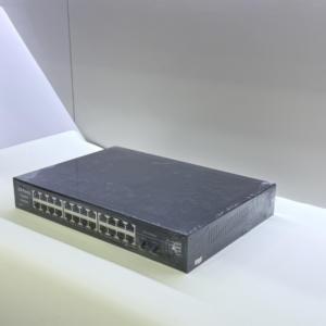 Commutateur de réseau de bureau en métal haute performance Offre Spéciale 24 ports 2*1.25Gbps/SFP avec capacité de commutation de 52 Gbps - Product Image 1