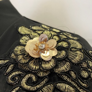 Vestido Popular para Mujer 6510, Material Nida Suave, Mangas Holgadas, Bordado de Flores en la Parte Delantera, Un Botón, Cinturón con Borlas Ocultas # - Product Image 3