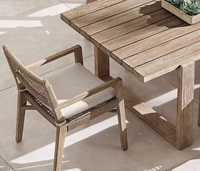 Nordisches Outdoor-Rattanmöbel-Set: Luxuriöser 8-Personen-Esstisch mit Stühlen für Garten und Villa