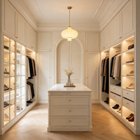 Armoire dressing sur mesure de luxe moderne classique, système de rangement sur mesure, îlot central, portes en MDF, villa