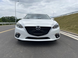 Mazda <span class=keywords><strong>3</strong></span> Axela Usata del 2016, Guida a Sinistra, Berlina Automatica, Interni Scuri, Sedili in Tessuto Nero, Telecamera Posteriore, Pneumatici R16, Tetto Apribile, Cina - Product Image 1