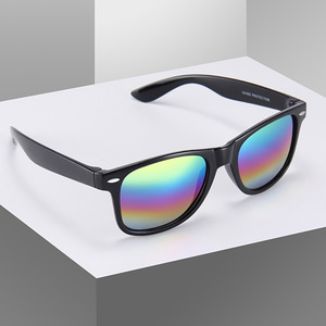 Lunettes de soleil classiques à monture noire, protection UV400, unisexe, monture en PC, verres AC pour la protection solaire et les tenues de voyage tendance - Product Image 5