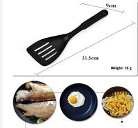 Spatule en nylon résistant aux hautes températures, ustensile de cuisine noir multifonctionnel, spatule à fentes avec logo personnalisé