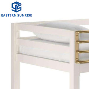 Modern stalen loftbed in crèmewit met opbergruimte voor gebruik in een studentenhuis/appartement - Product Image 4