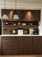 Buffet moderne, armoire de rangement en bois sur mesure avec éclairage LED et porte vitrée pour salle à manger