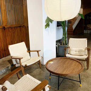 Juego de sillón de madera y ratán estilo bohemio con mesa de centro redonda de madera - Product Image 4