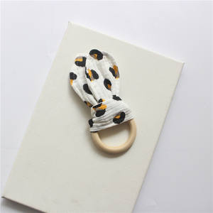 Anillo de dentición hecho a mano de madera de colores, doble gasa, entrenamiento sensorial, juguete para bebé, mordedor con Orejas de conejo - Product Image 5