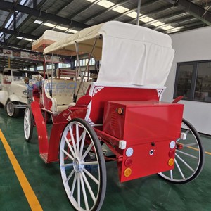 Carruaje Real de Lujo Rojo de Cuatro Ruedas para Recorridos Turísticos y Bodas, Capacidad para 4-6 Personas, Color y Estilo Personalizables - Product Image 5