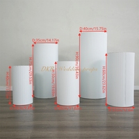 DKB Nouveauté : Ensemble de Présentoirs Cylindriques Blancs Côtelés Premium pour Décoration, Supports à Gâteaux en Acrylique pour Mariages et Scènes