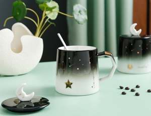 Tasse en céramique créative Lune, Mug à café en porcelaine mignon avec étoiles dorées et couvercle en forme de lune – Grande Vente - Product Image 1